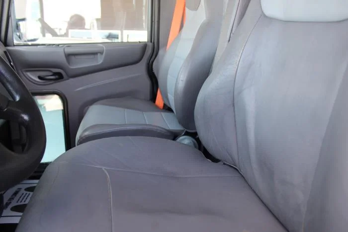 2020 Peterbilt 337 — photo 13