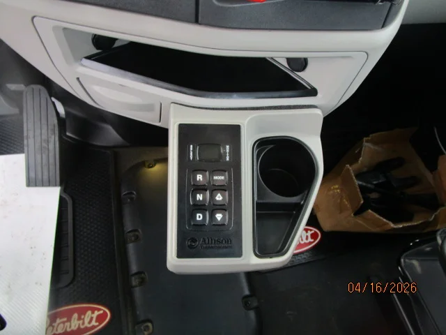 2026 Peterbilt 567 - image 12