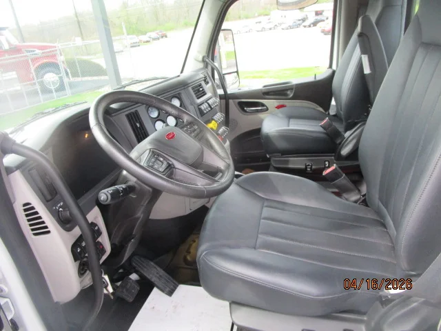 2026 Peterbilt 567 - image 10