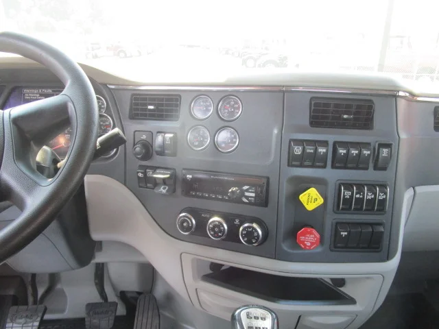 2020 Peterbilt 567 - image 10