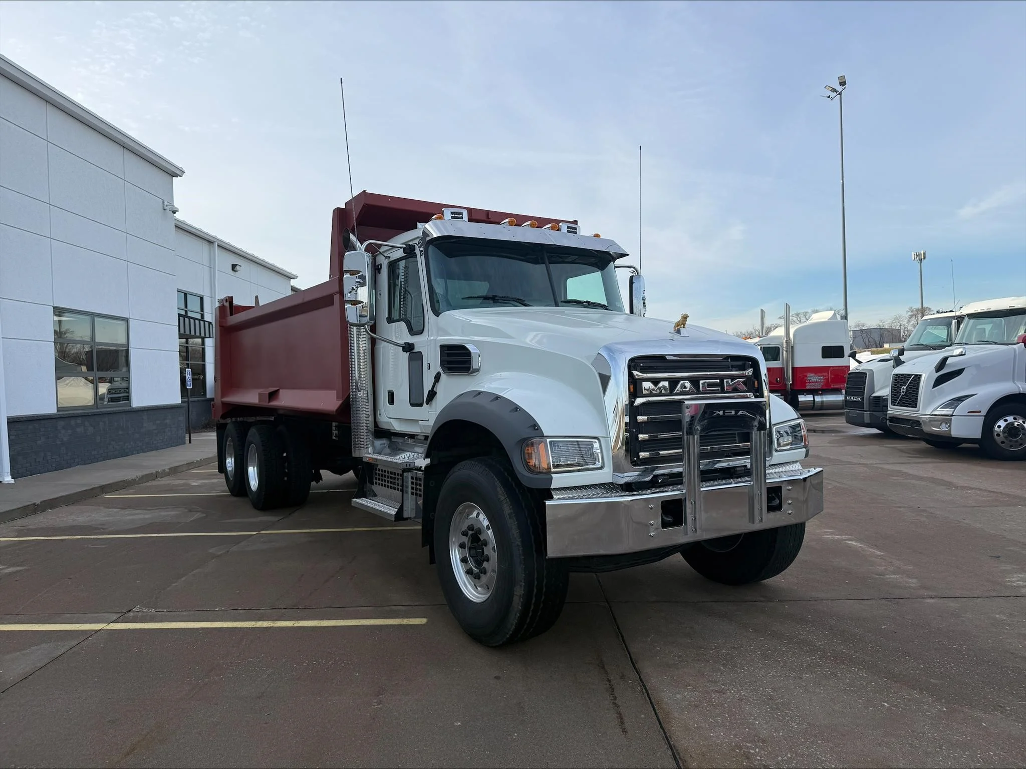 2027 Mack Granite — photo 3