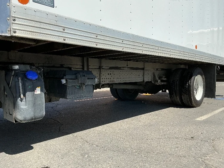 2018 Isuzu NQR in Fresno, CA — photo 5