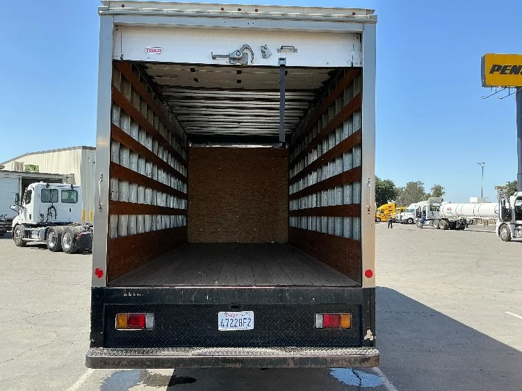2018 Isuzu NQR in Fresno, CA — photo 8