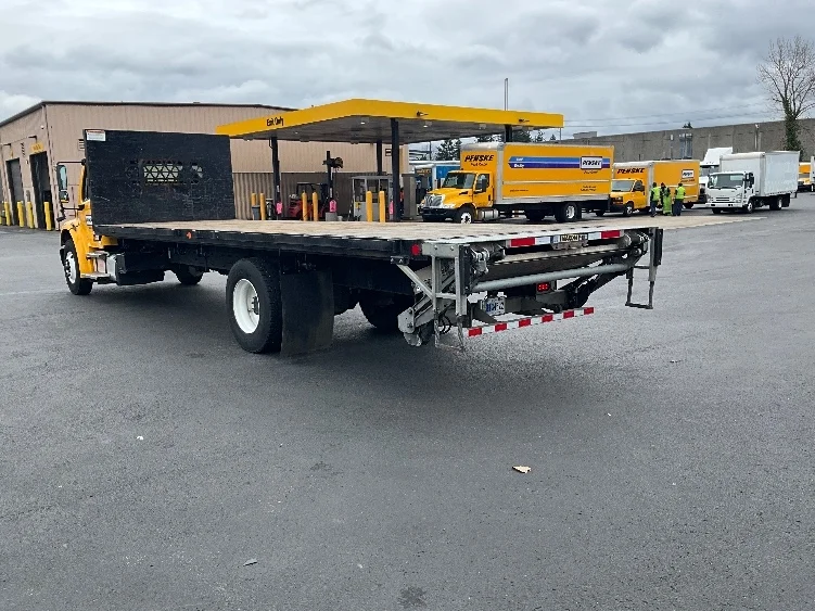 2022 Freightliner M2 106 in Wilsonville, OR — photo 6