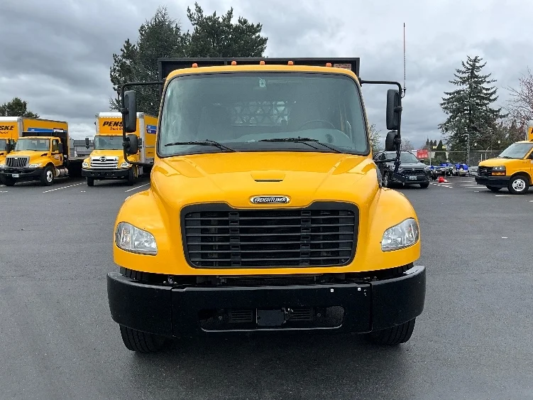 2022 Freightliner M2 106 - image 2