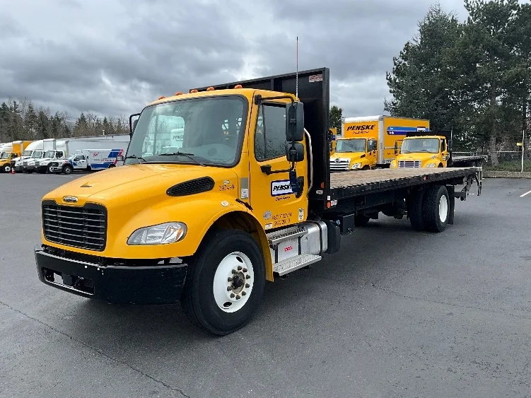 2022 Freightliner M2 106 in Wilsonville, OR — photo 3