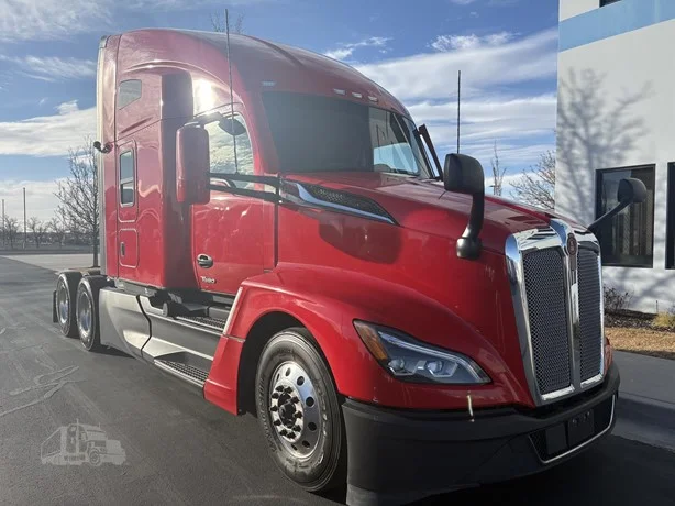 2023 Kenworth T680 - image 5