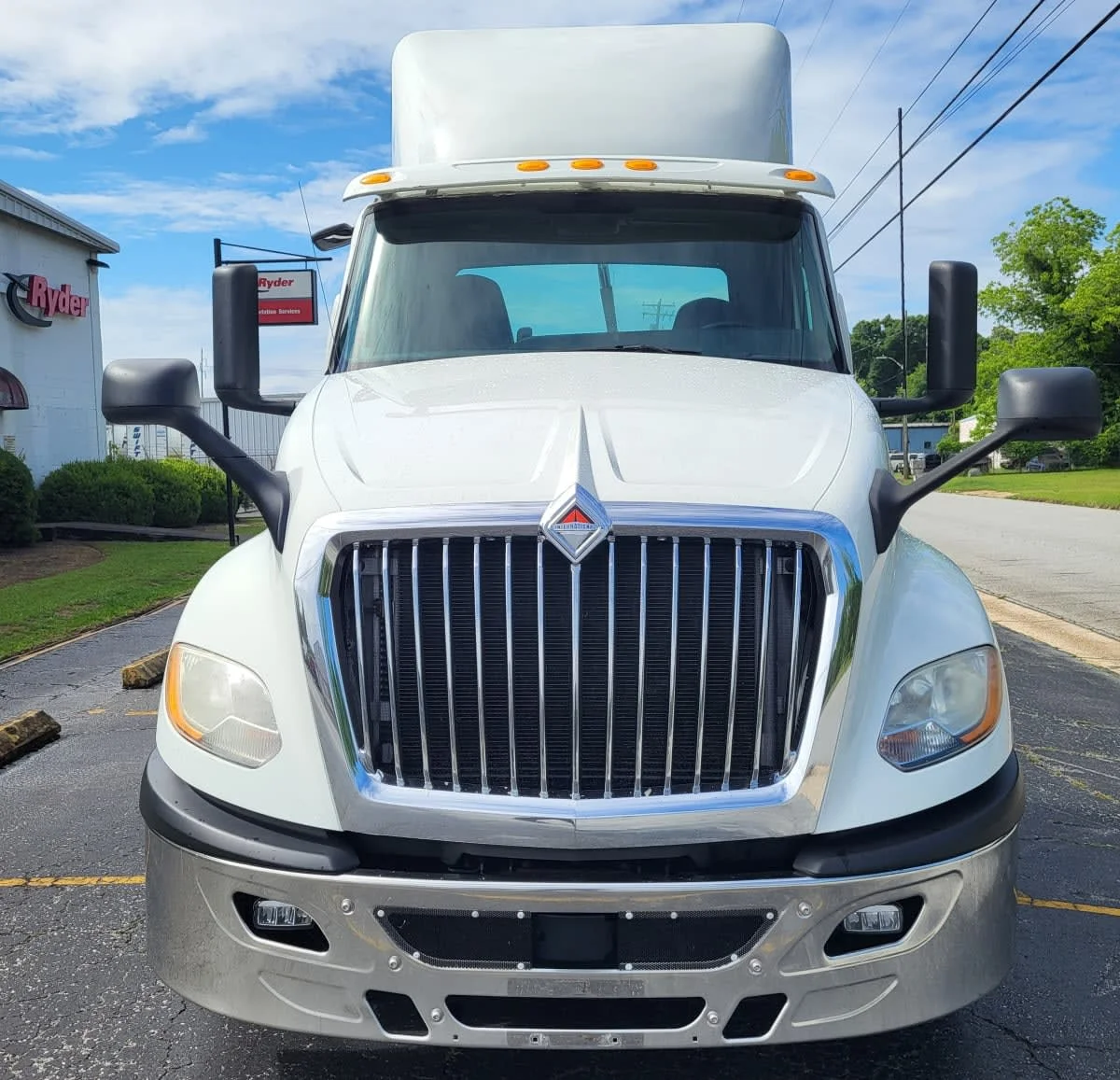 2020 International LT in Jacksonville, FL — photo 2