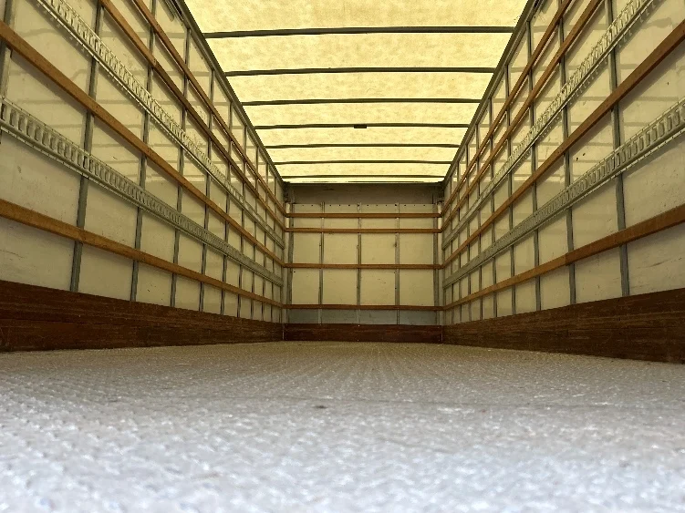 2019 International 4300 - image 8