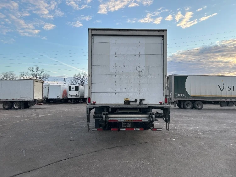 2019 International 4300 - image 7