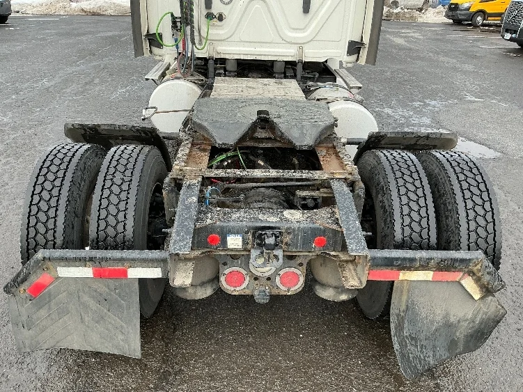 2020 Freightliner Cascadia in South Plainfield, NJ — photo 6
