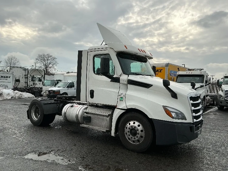2020 Freightliner Cascadia in South Plainfield, NJ