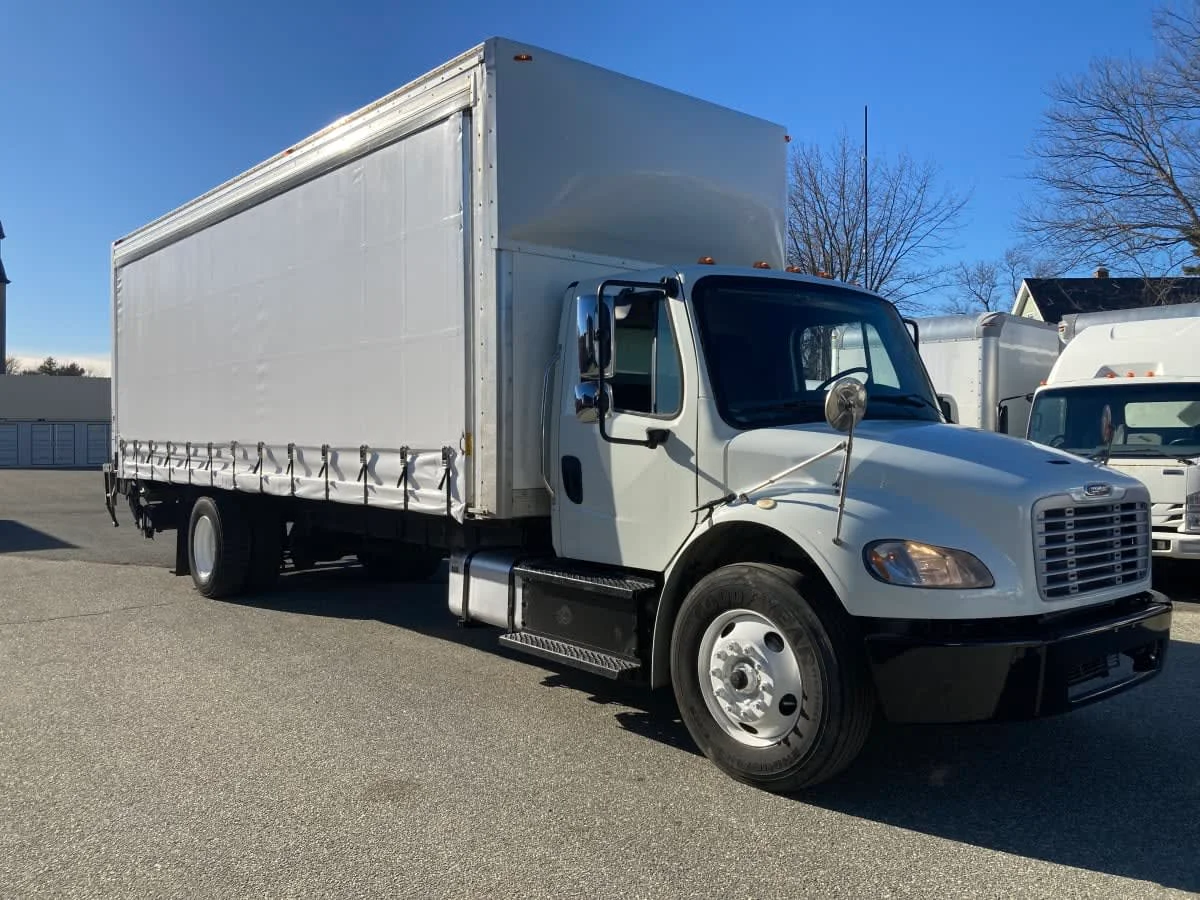 2019 Freightliner M2 106 - image 3