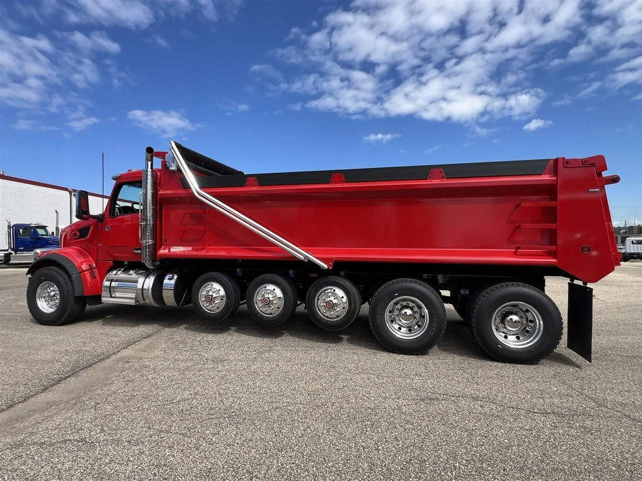 2026 Peterbilt 567 in South St. Paul, MN — photo 4