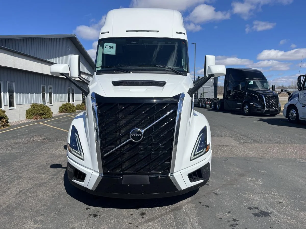 2026 Volvo in Cedar Rapids, IA — photo 8