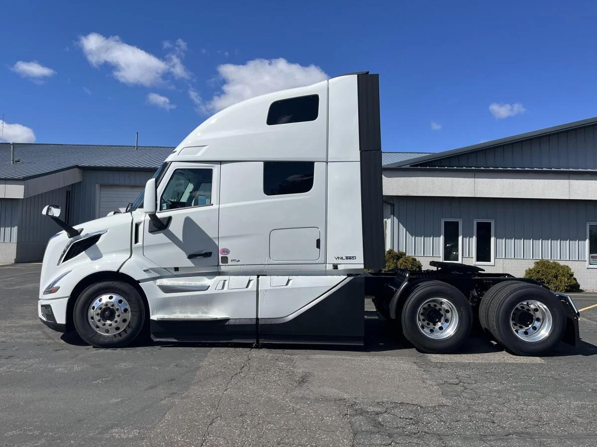 2026 Volvo in Cedar Rapids, IA — photo 2