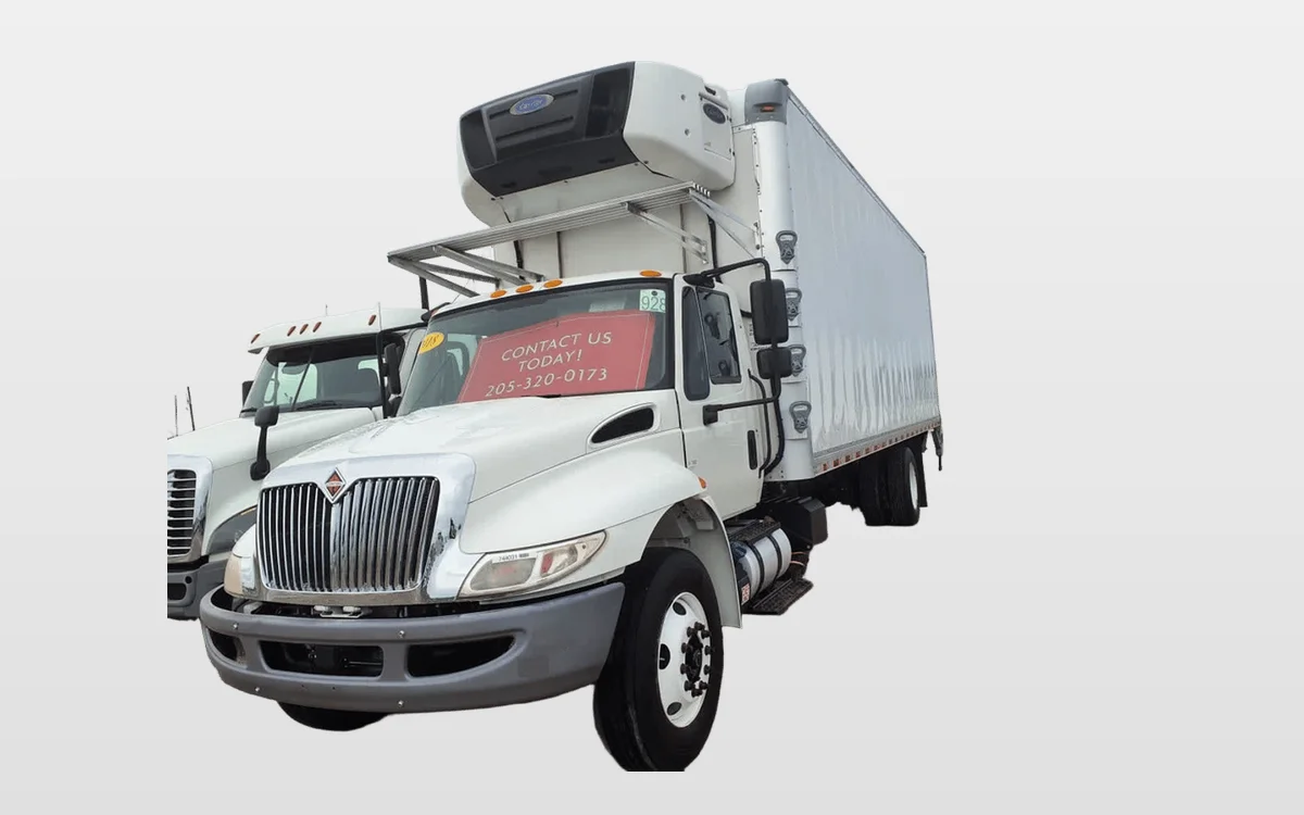 2018 International 4300 - image 1