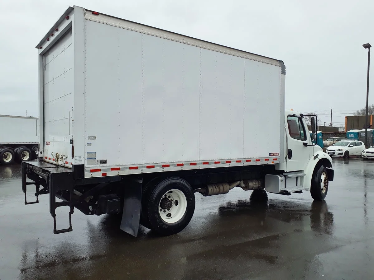 2020 Freightliner M2 106 in Tacoma, WA — photo 4