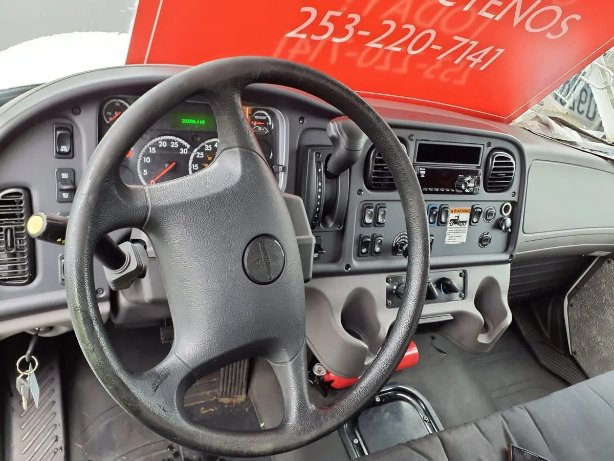2020 Freightliner M2 106 in Tacoma, WA — photo 7