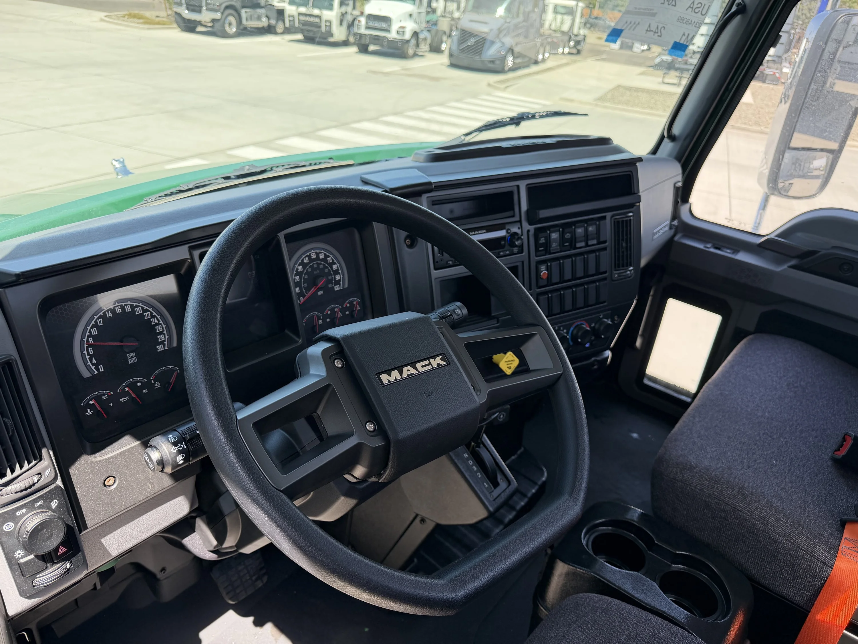 2025 Mack MD in Houston, TX — photo 9