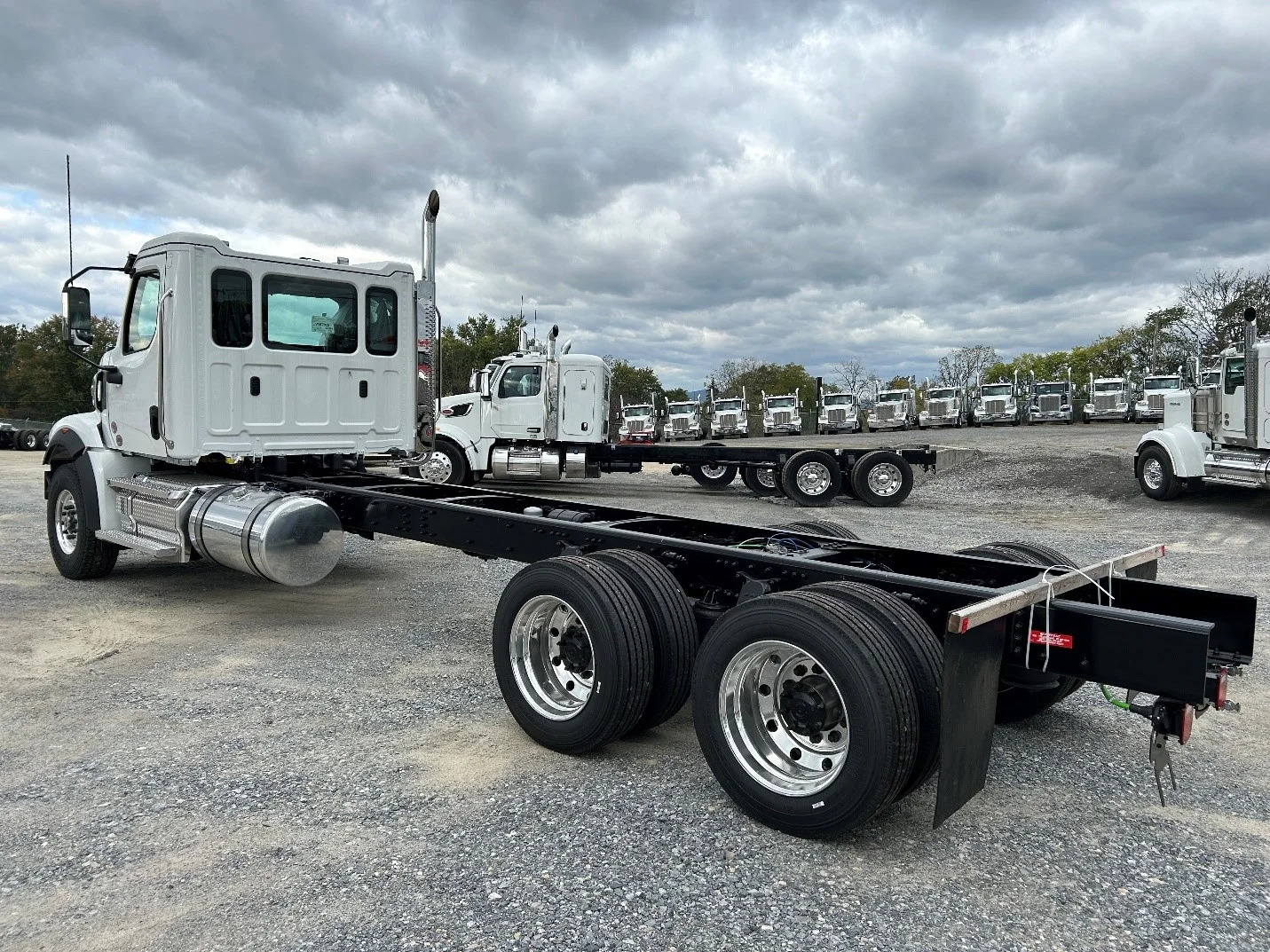 2027 Western Star 47X in London, OH — photo 3