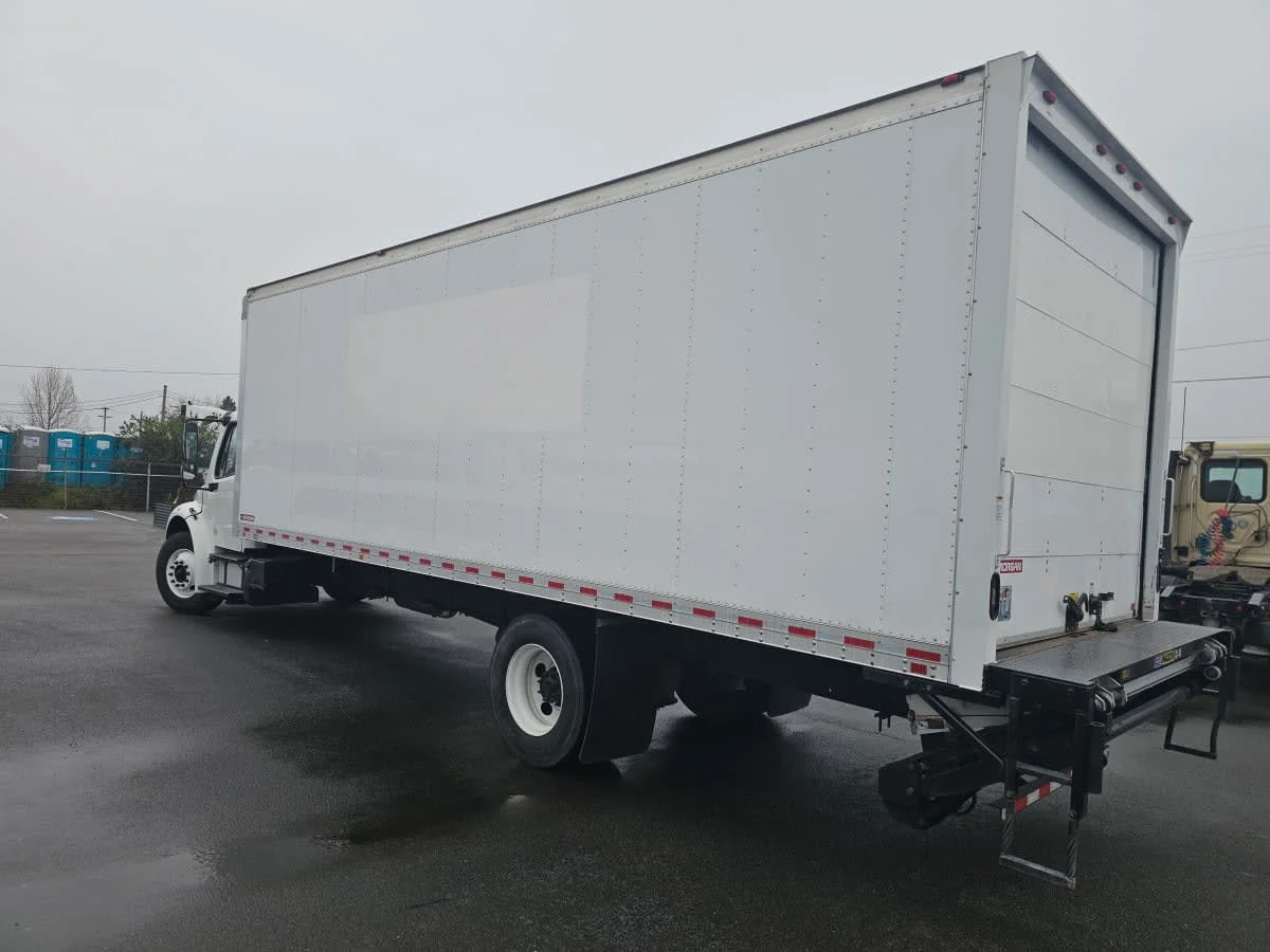 2017 Freightliner M2 106 in Tacoma, WA — photo 6