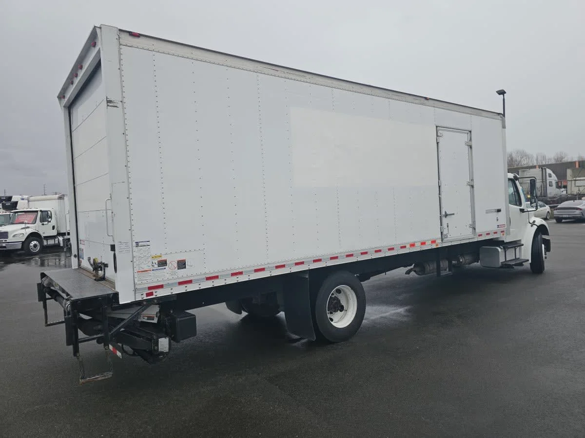 2017 Freightliner M2 106 in Tacoma, WA — photo 4