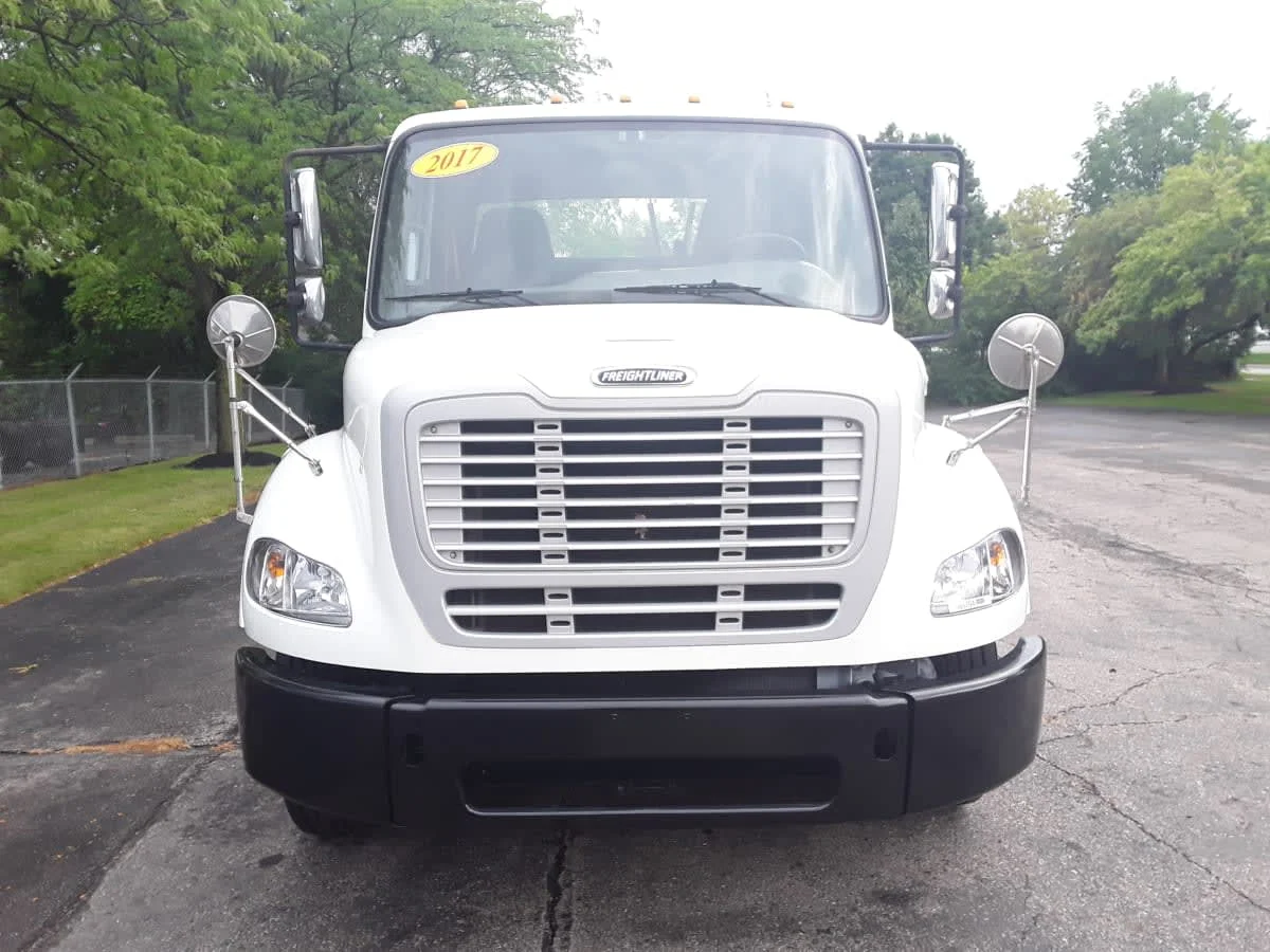 2017 Freightliner M2 112 in Hilliard, OH — photo 2