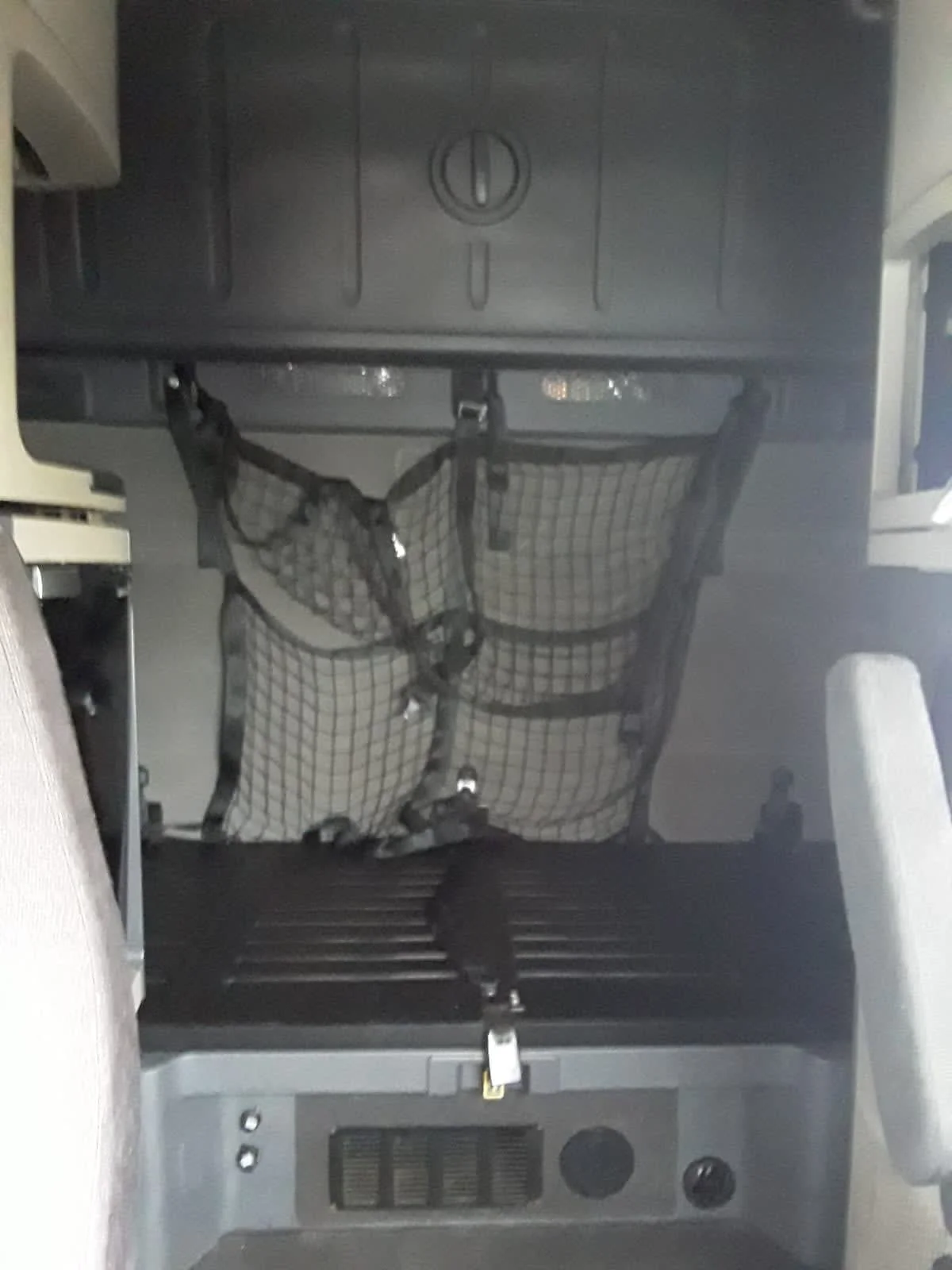 2020 Freightliner Cascadia - image 8