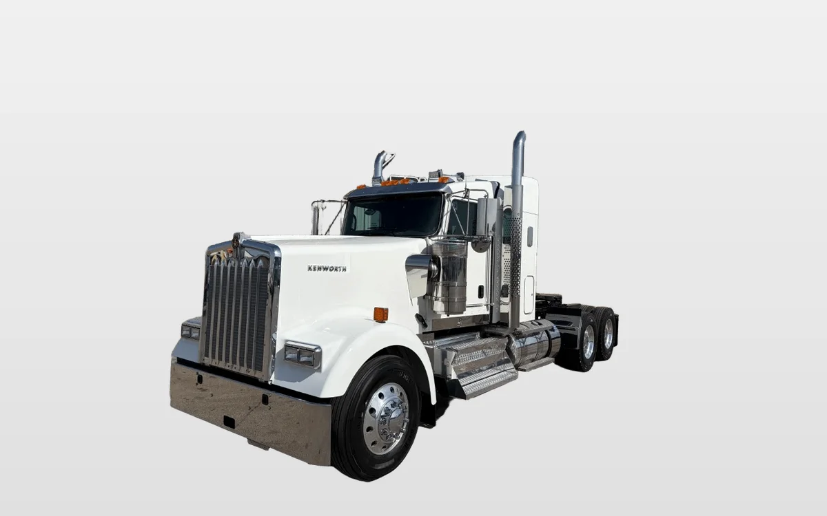 2027 Kenworth W900 - image 1