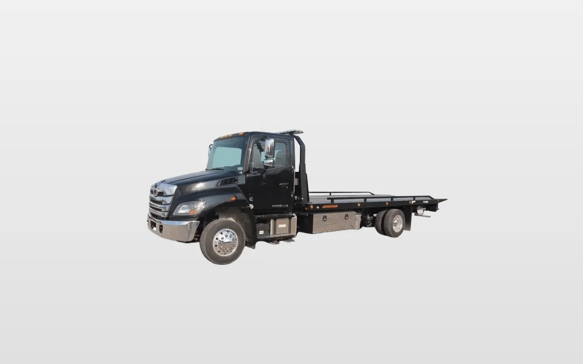 2025 Hino L6 - image 1