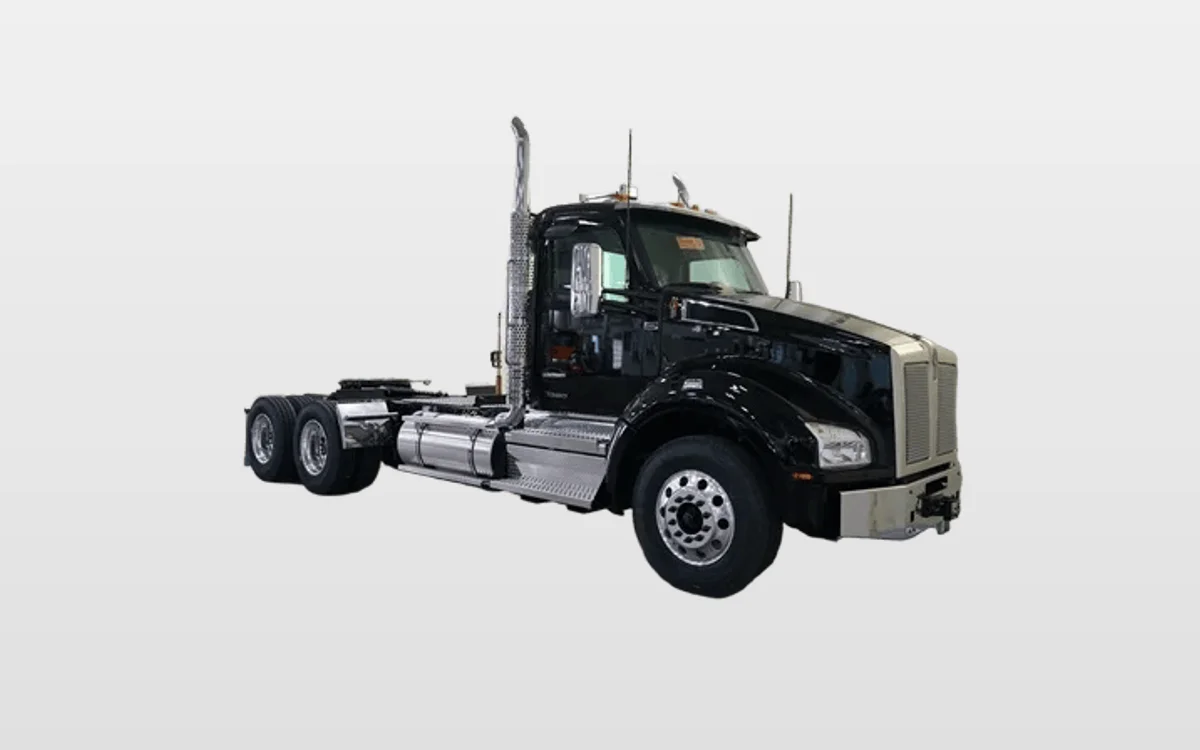 2027 Kenworth T880 - image 1