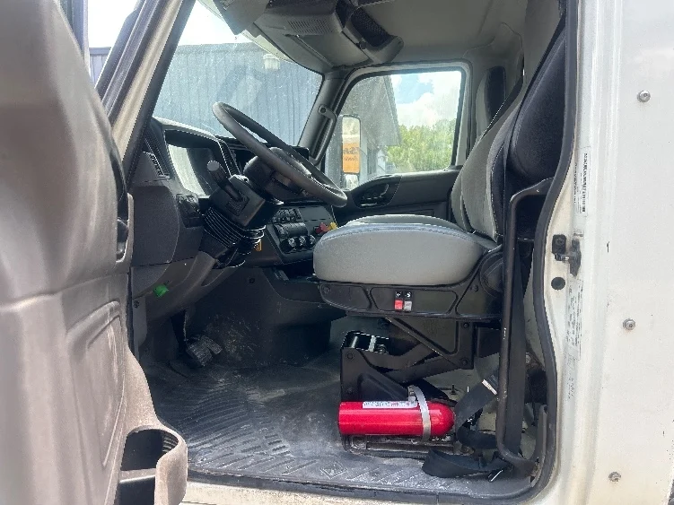 2020 International LT in Pensacola, FL — photo 9