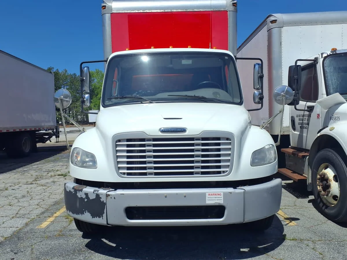 2019 Freightliner M2 106 in Doraville, GA — photo 2