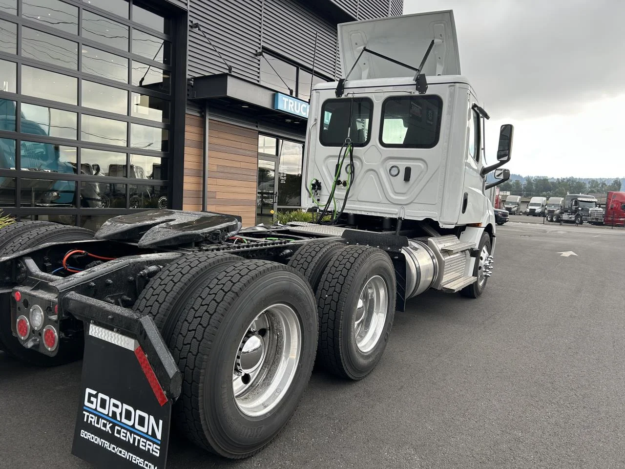 2027 Freightliner in Mount Vernon, WA — photo 5