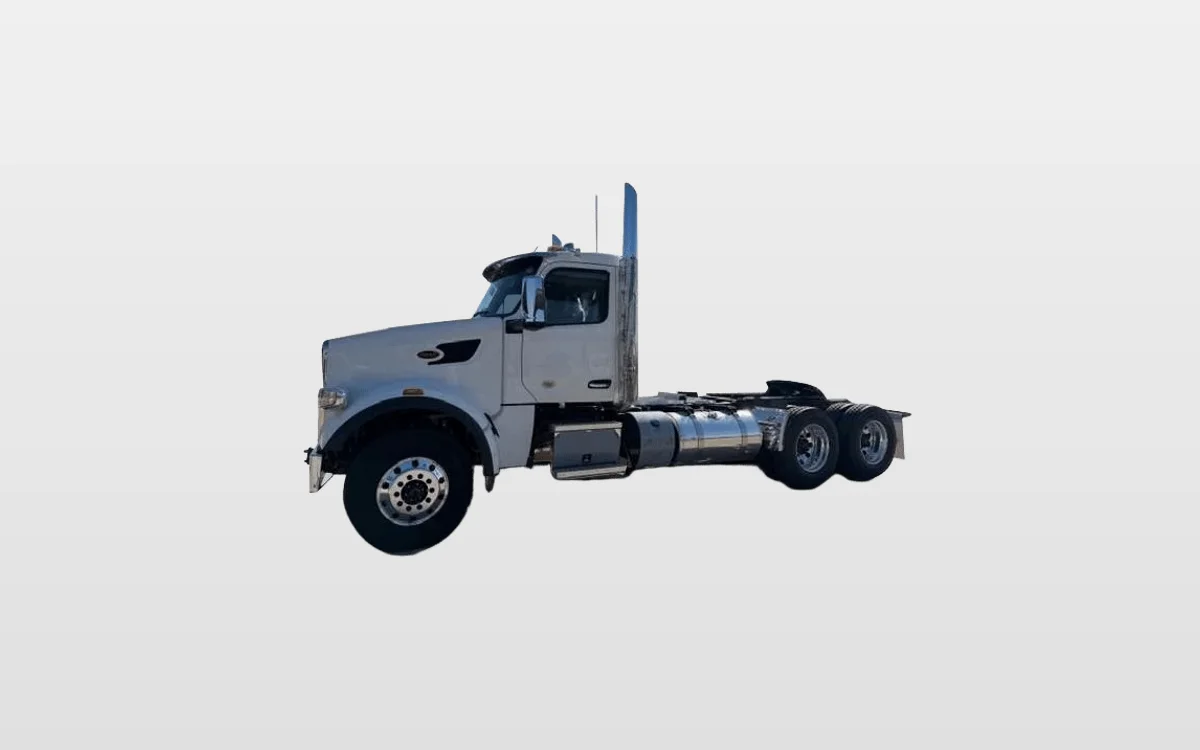 2027 Peterbilt 567 - image 1