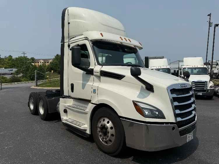 2019 Freightliner Cascadia in Jessup, MD