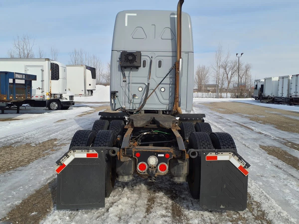 2020 Freightliner Cascadia in Wayland, MI — photo 5