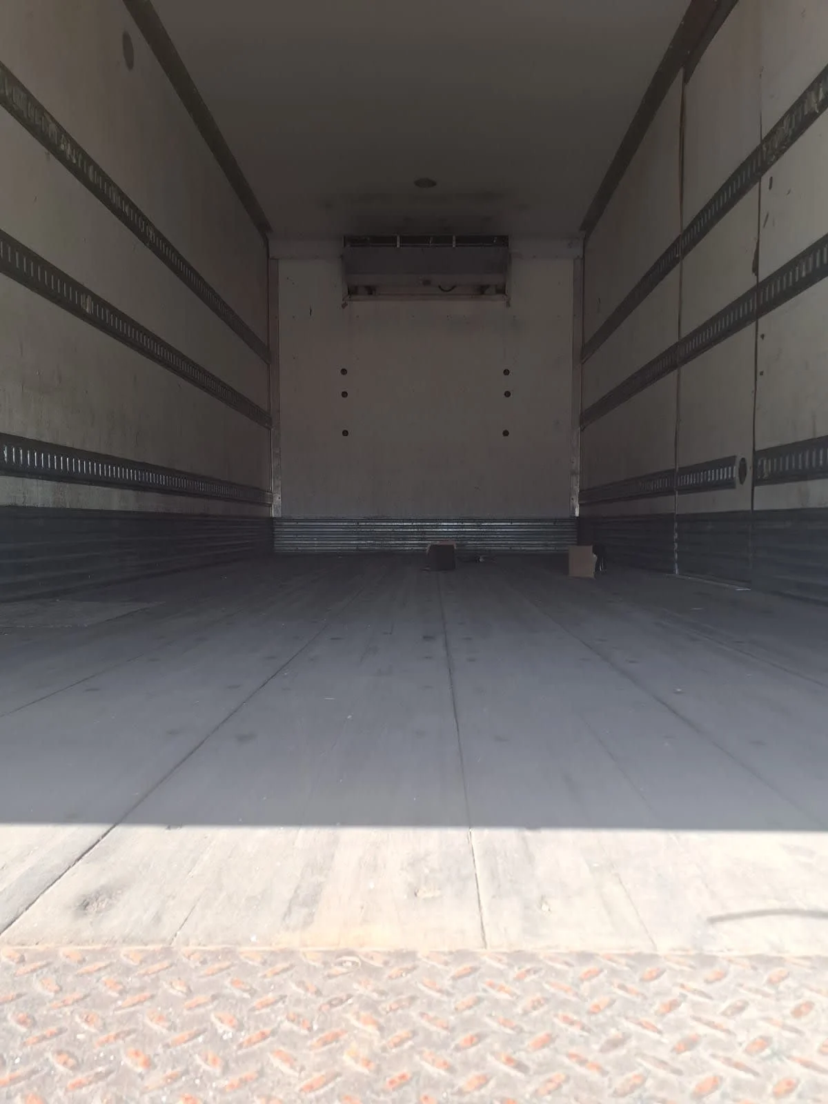 2018 International 4300 - image 9