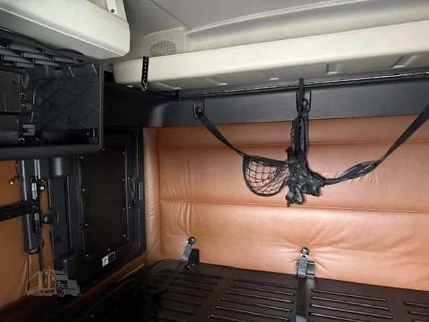 2022 Freightliner Cascadia - image 16