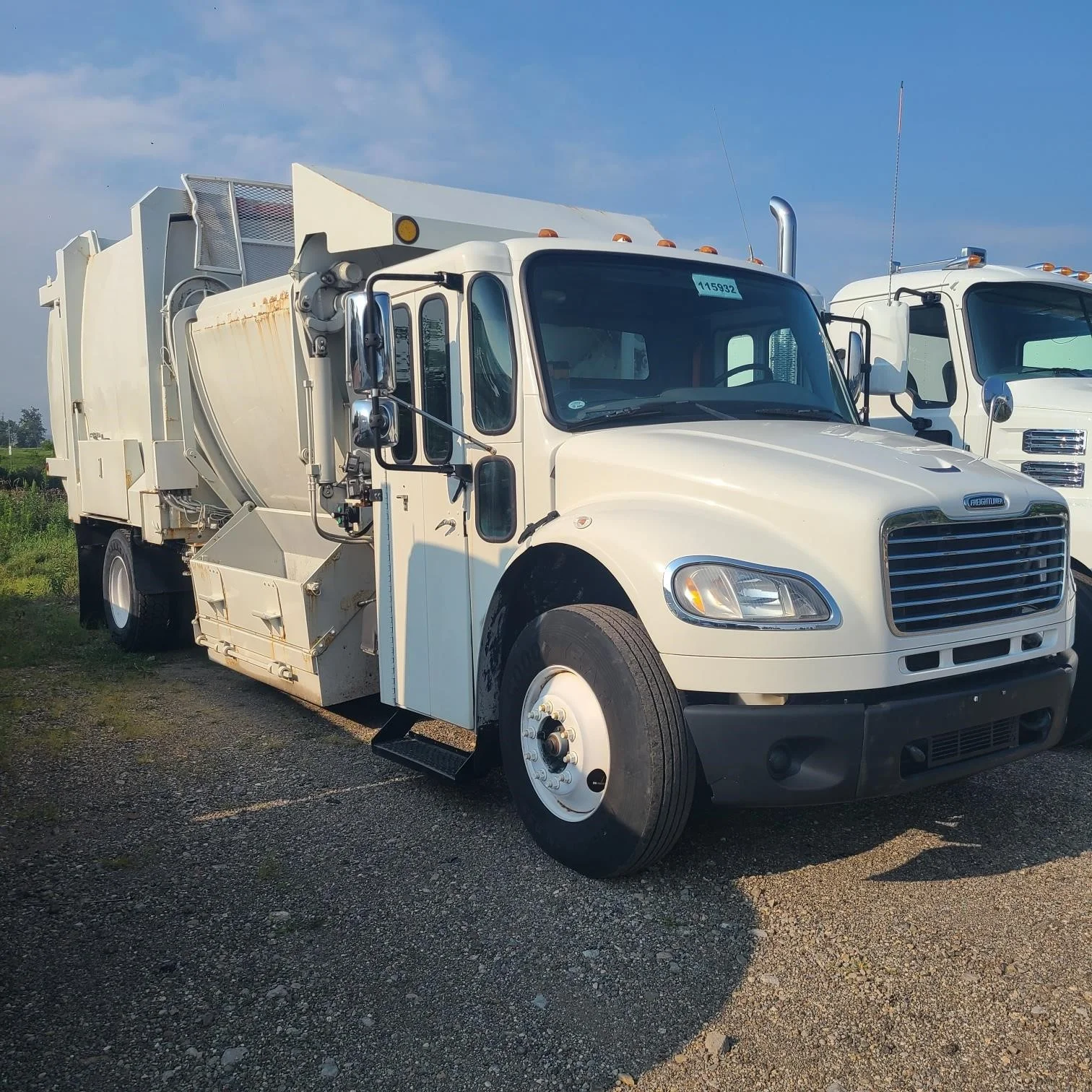 2011 Freightliner M2 106 in Canton, OH — photo 3