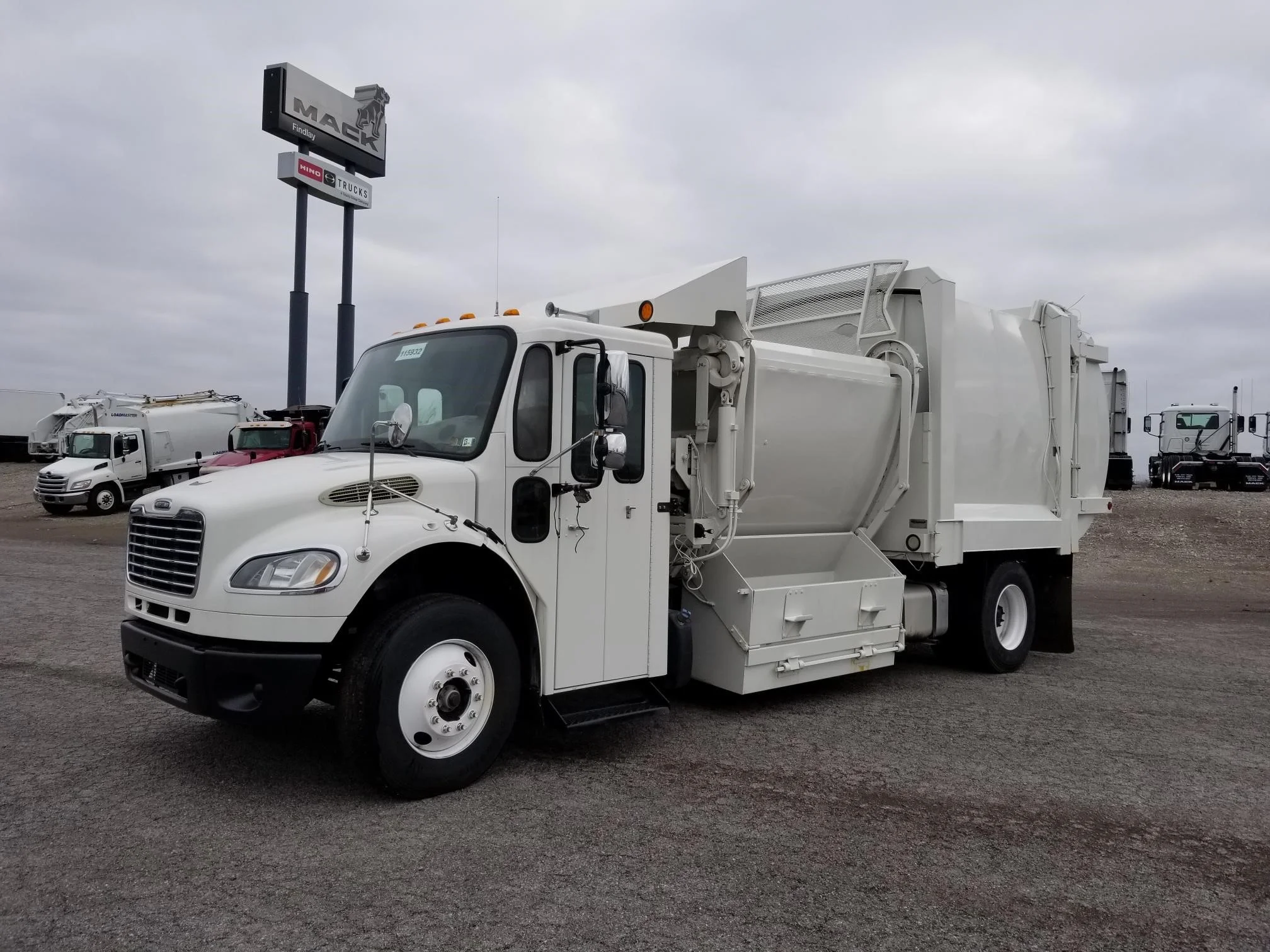 2011 Freightliner — photo 2