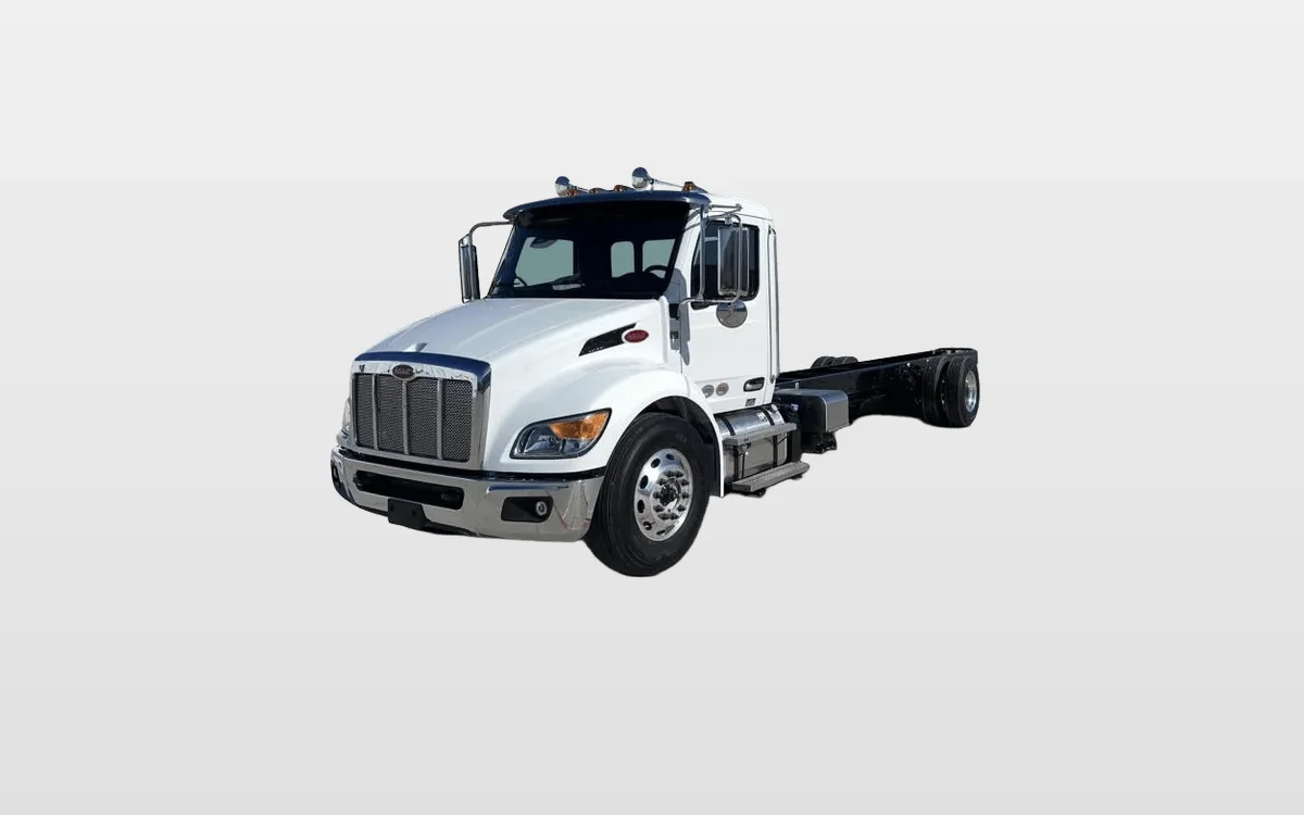 2025 Peterbilt 536 - image 1