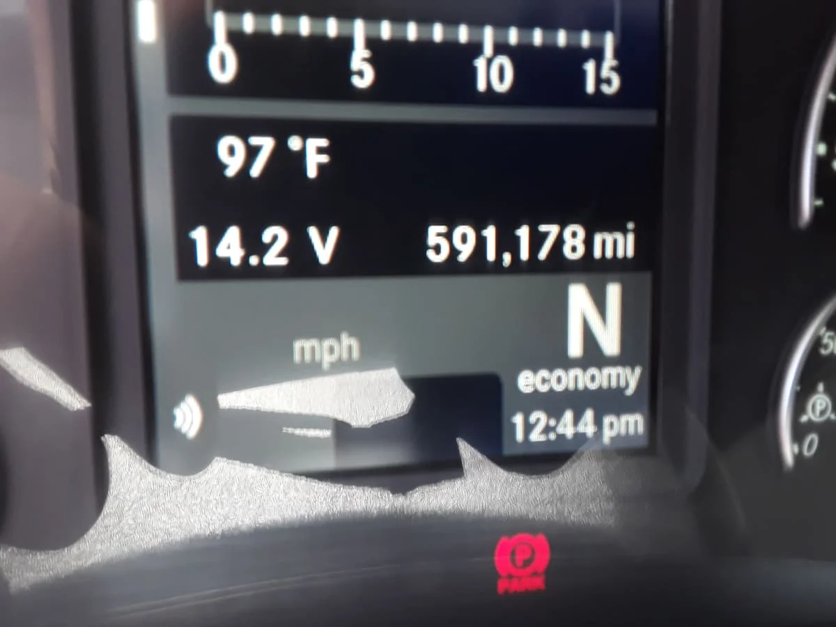 2021 Freightliner Cascadia - image 10