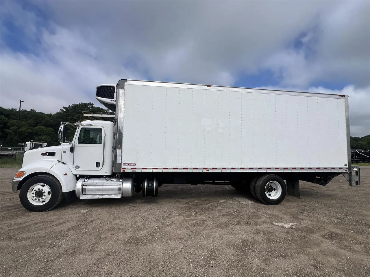 2021 Peterbilt 337