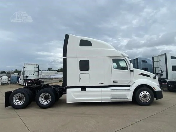 2023 Peterbilt 579 in Location: Omaha, NE — photo 4