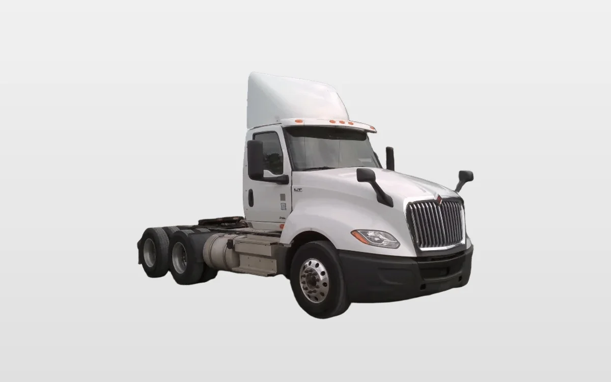 2019 International LT - image 1