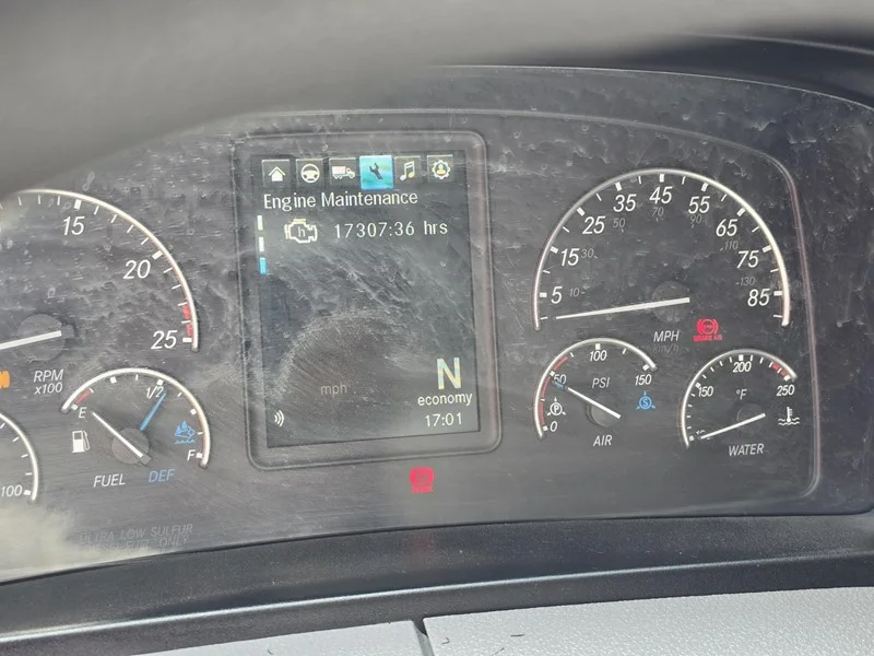 2022 Freightliner Cascadia in Fresno, CA — photo 22