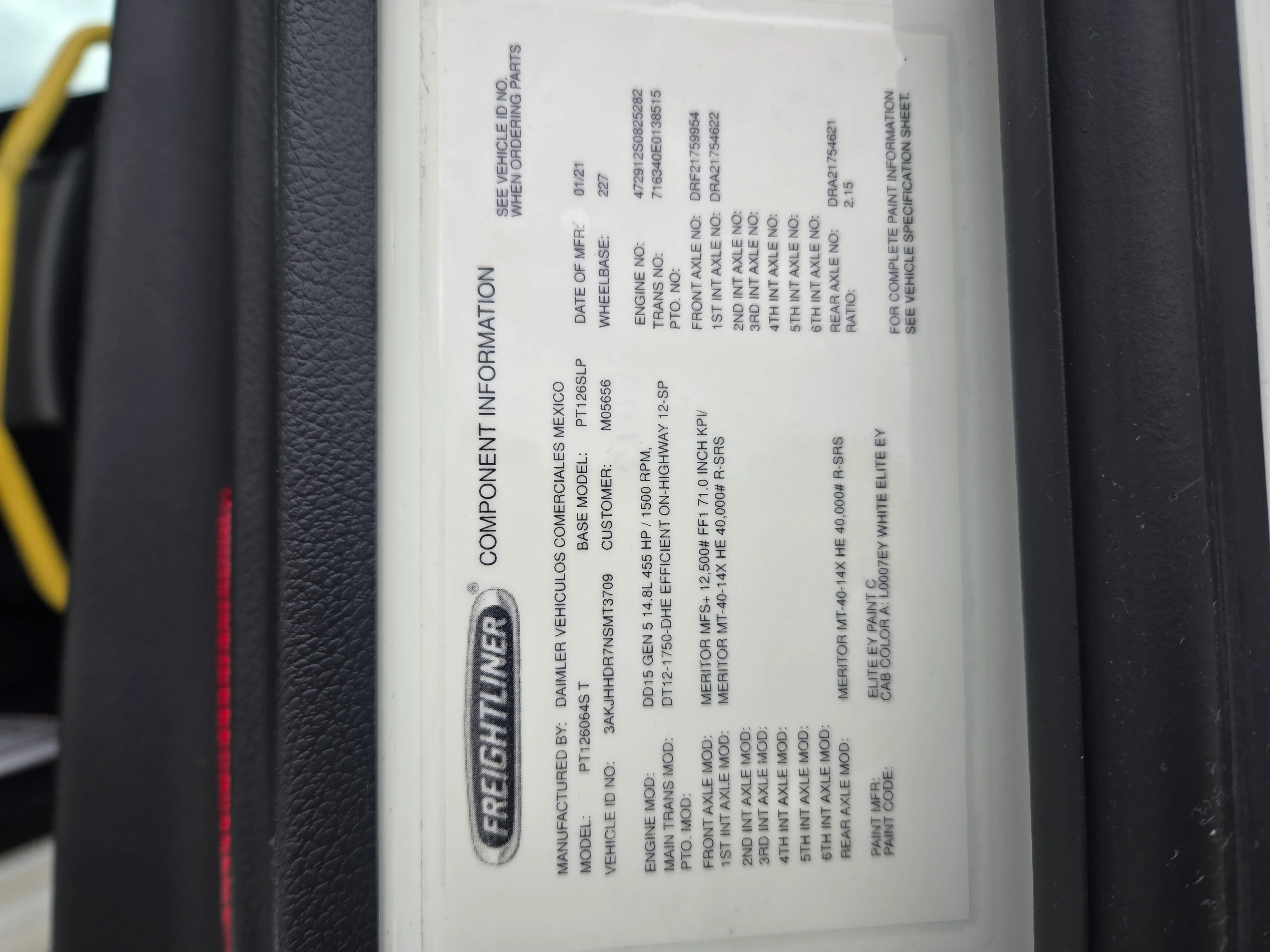 2022 Freightliner Cascadia in Fresno, CA — photo 17