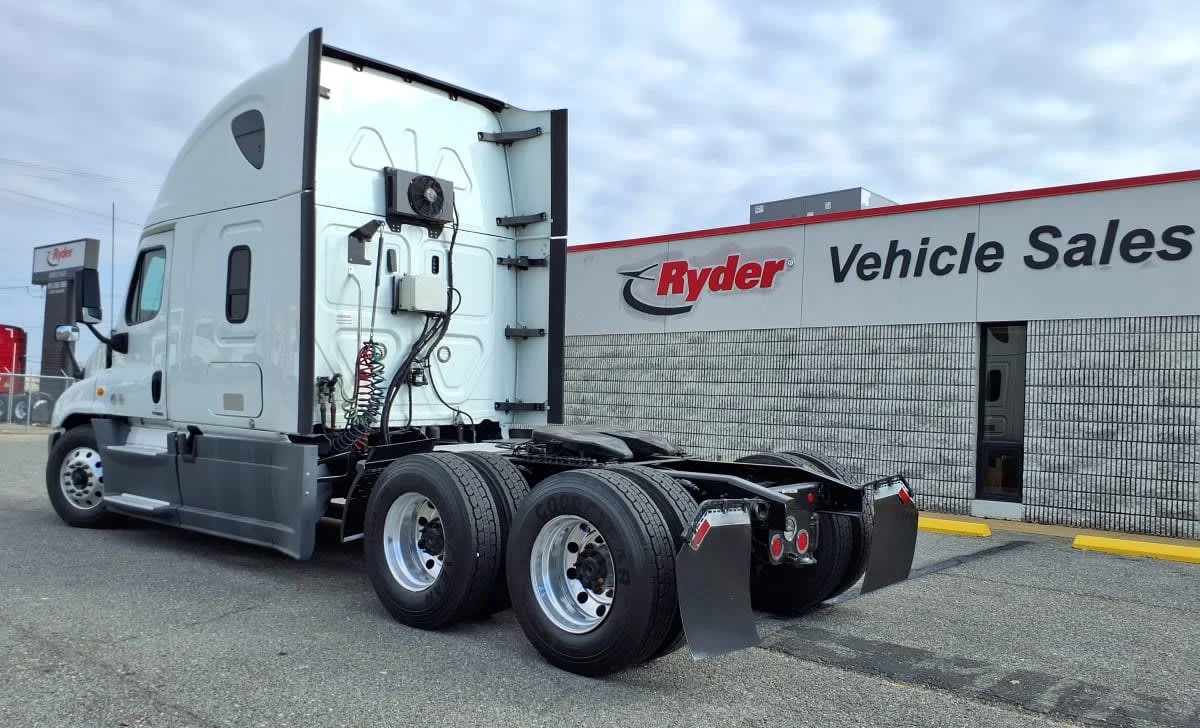 2020 Freightliner Cascadia in Memphis, TN — photo 6
